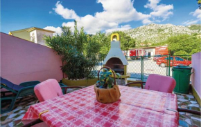1 Bedroom Amazing Apartment In Karlobag